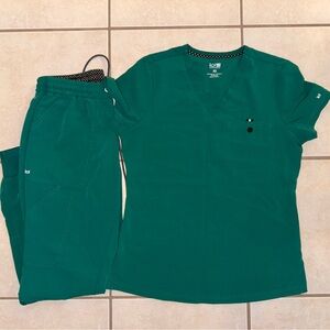 Hunter green KOI scrub set